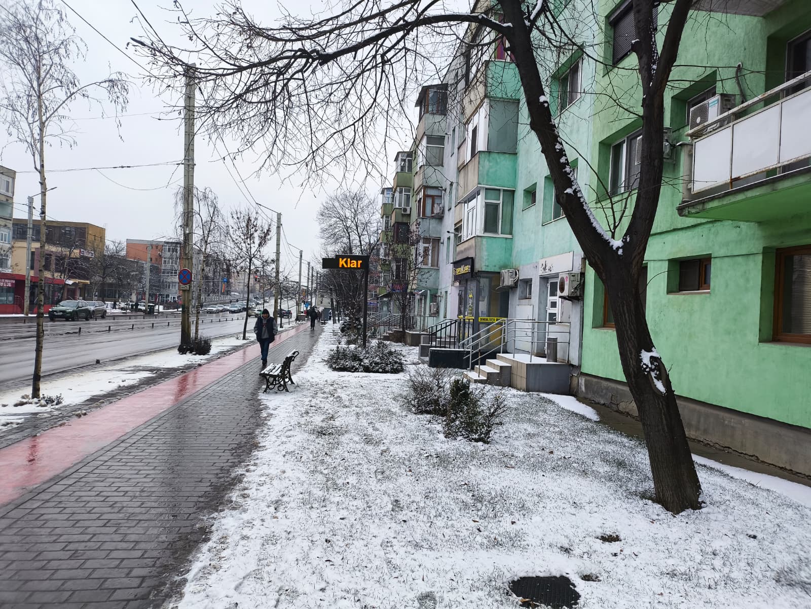 Apartament de vanzare, <span>2</span> camere, <span>nedecomandat</span>, <span>49</span> mp, <span>Podu Ros</span>,  (Statia de tramvai , vis a vis de Liceul Racovita, )