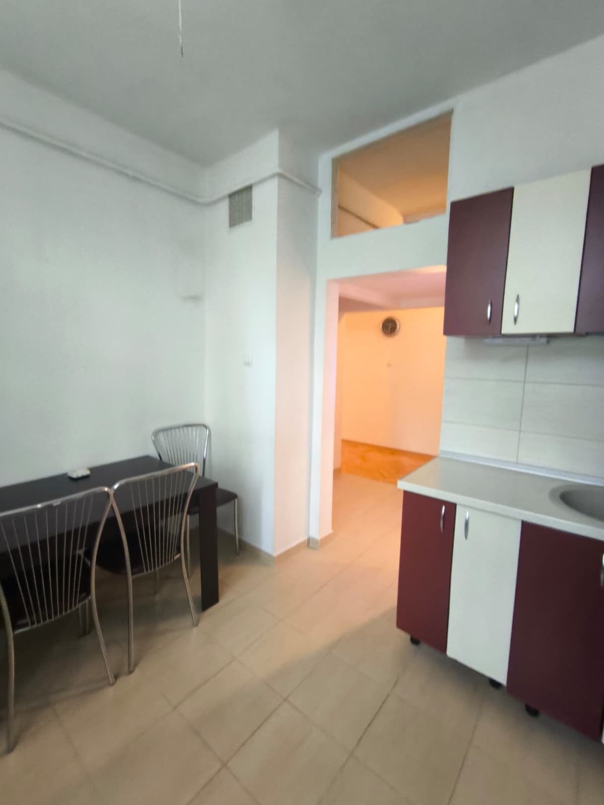 Apartament de vanzare cu 3 camere in Iasi, zona Copou - poza 2