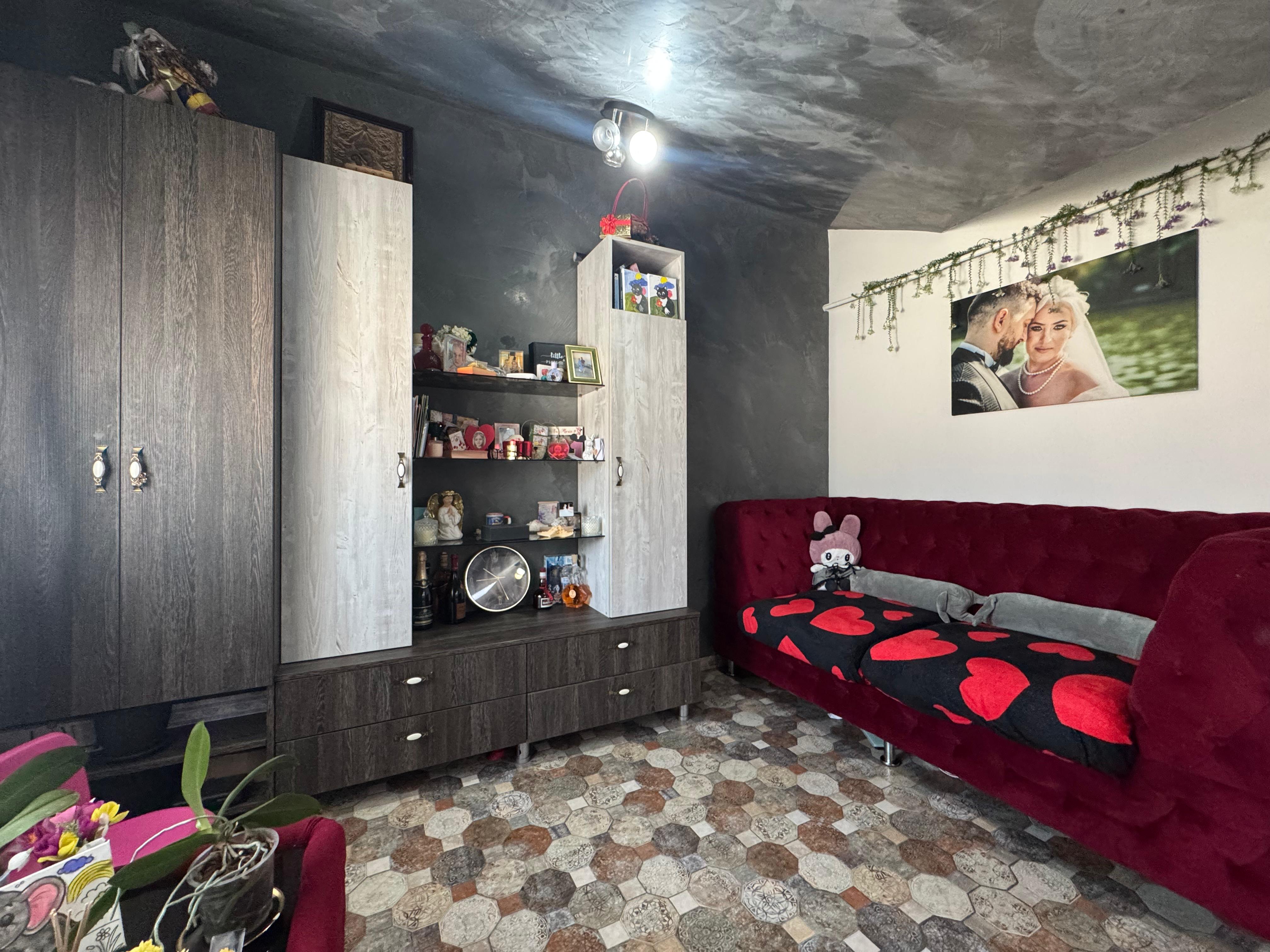 Apartament de vanzare, <span>3</span> camere, <span>semidecomandat</span>, <span>69</span> mp, <span>Visani</span>,  