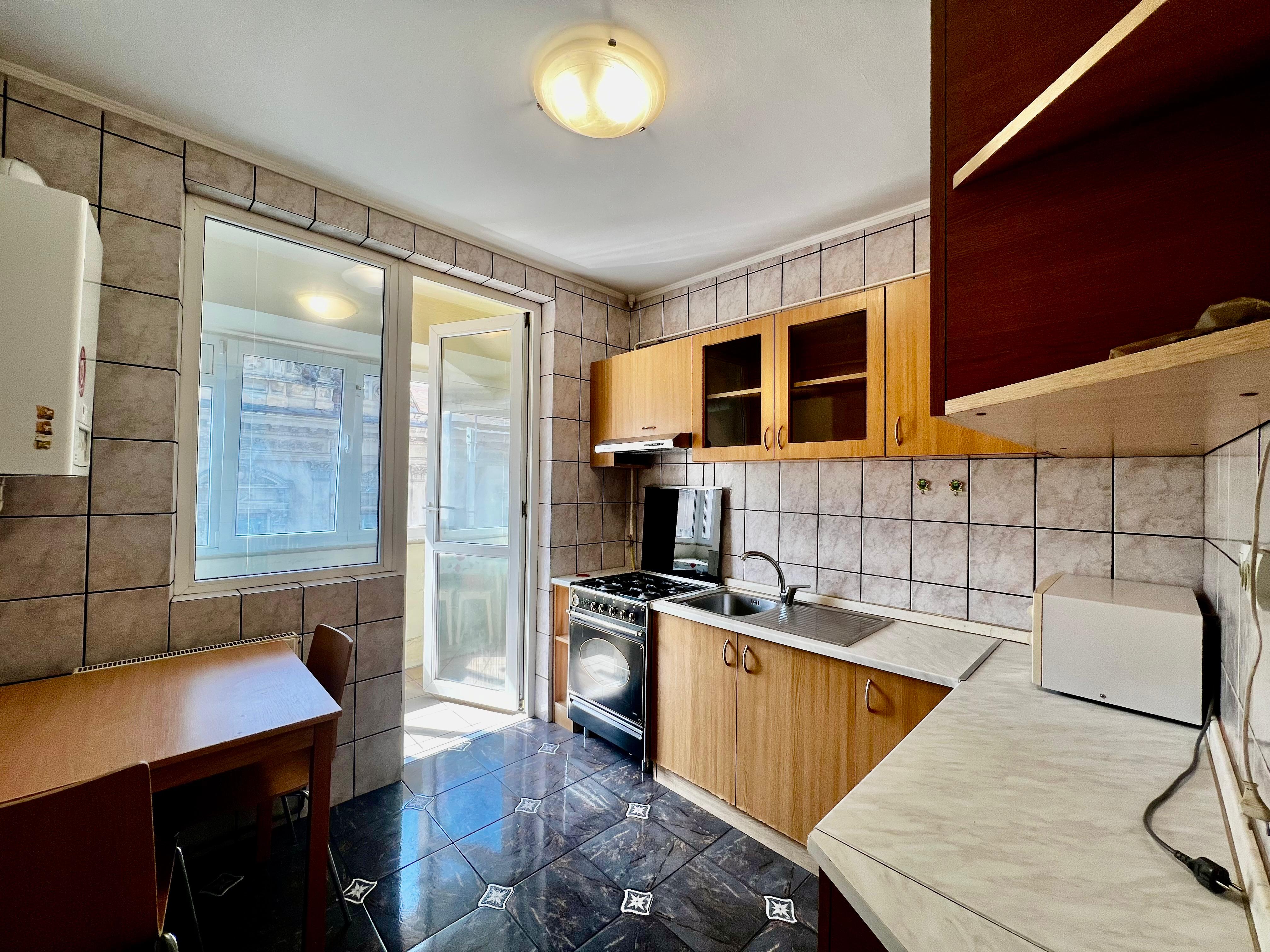 Apartament de inchiriat cu 2 camere in Iasi, zona Central - Poza 8