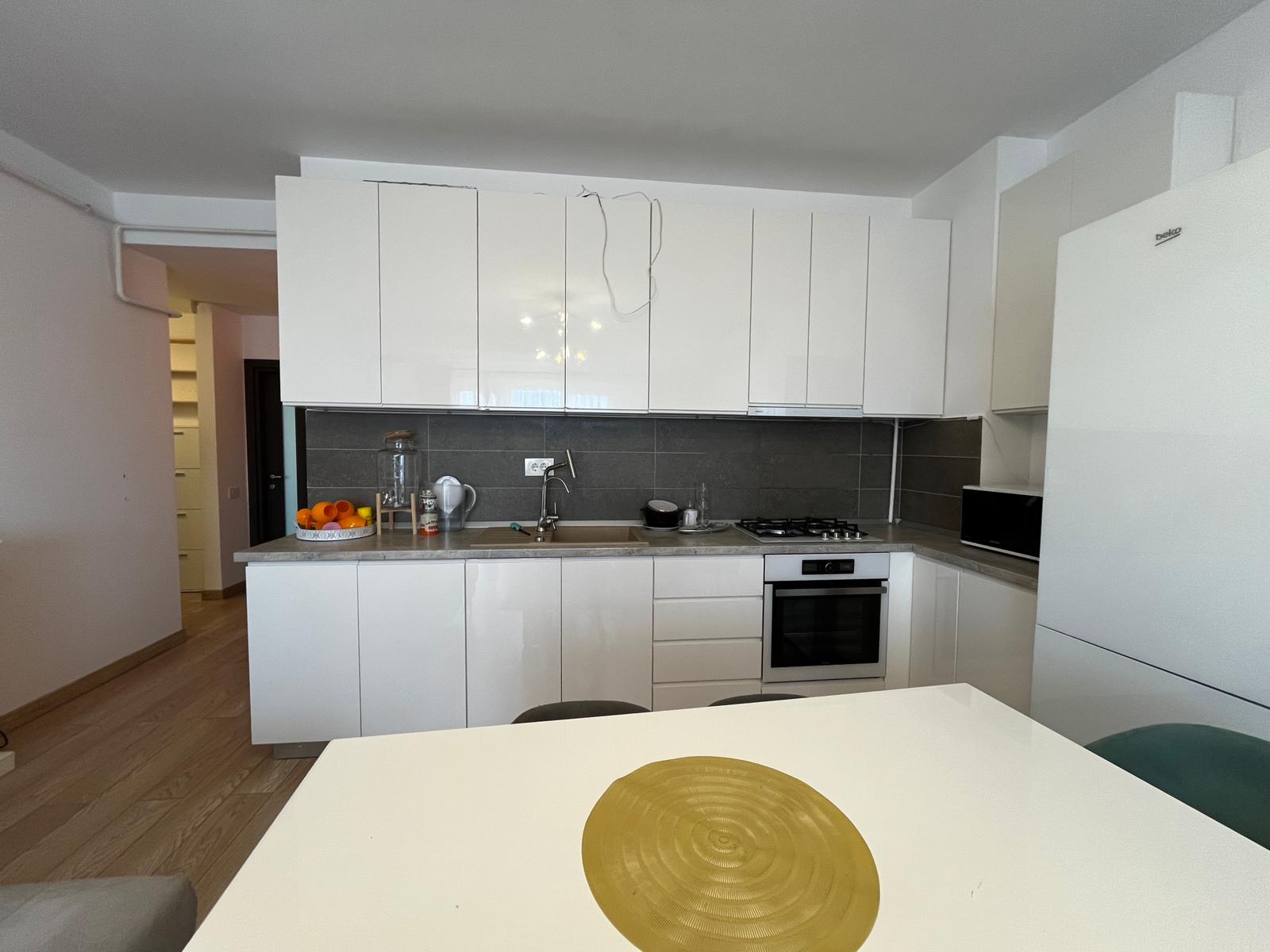 Apartament de inchiriat cu 3 camere in Iasi, zona Valea Lupului - poza 3